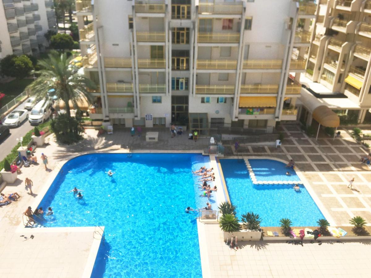 Apartamento Con Piscina En 1ª Linea De Playa En 살루 외부 사진