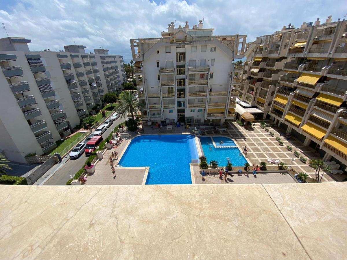 Apartamento Con Piscina En 1ª Linea De Playa En 살루 외부 사진