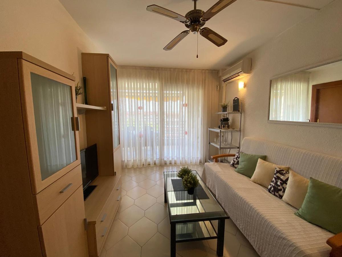 Apartamento Con Piscina En 1ª Linea De Playa En 살루 외부 사진