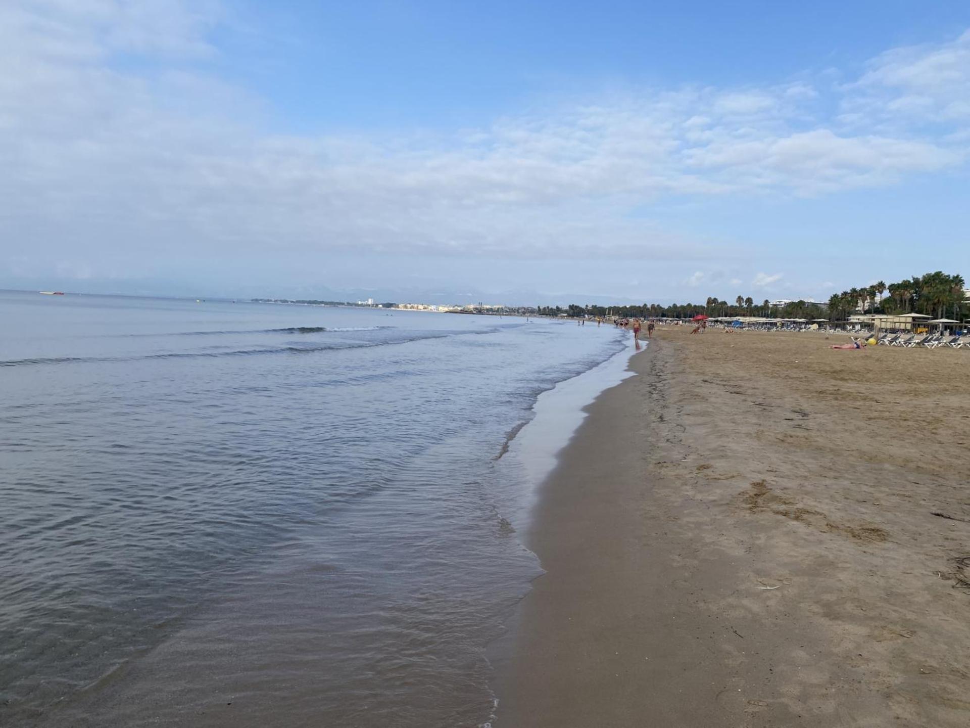 Apartamento Con Piscina En 1ª Linea De Playa En 살루 외부 사진